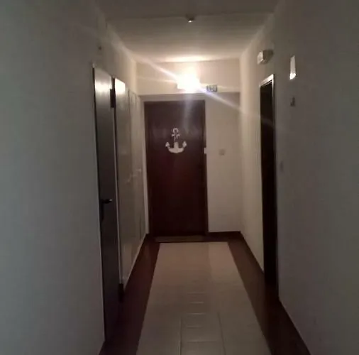 Ancora Na *